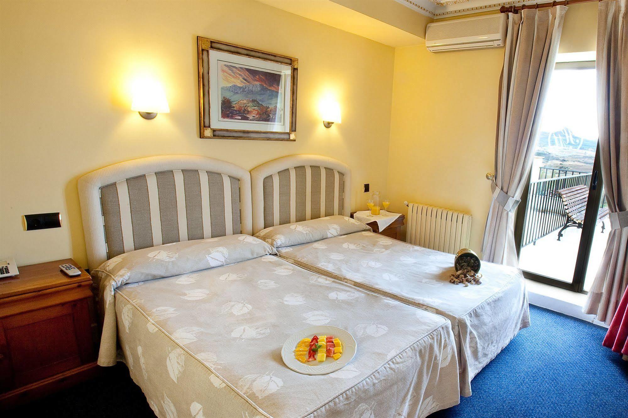 Hotel Marixa La Guardia Buitenkant foto
